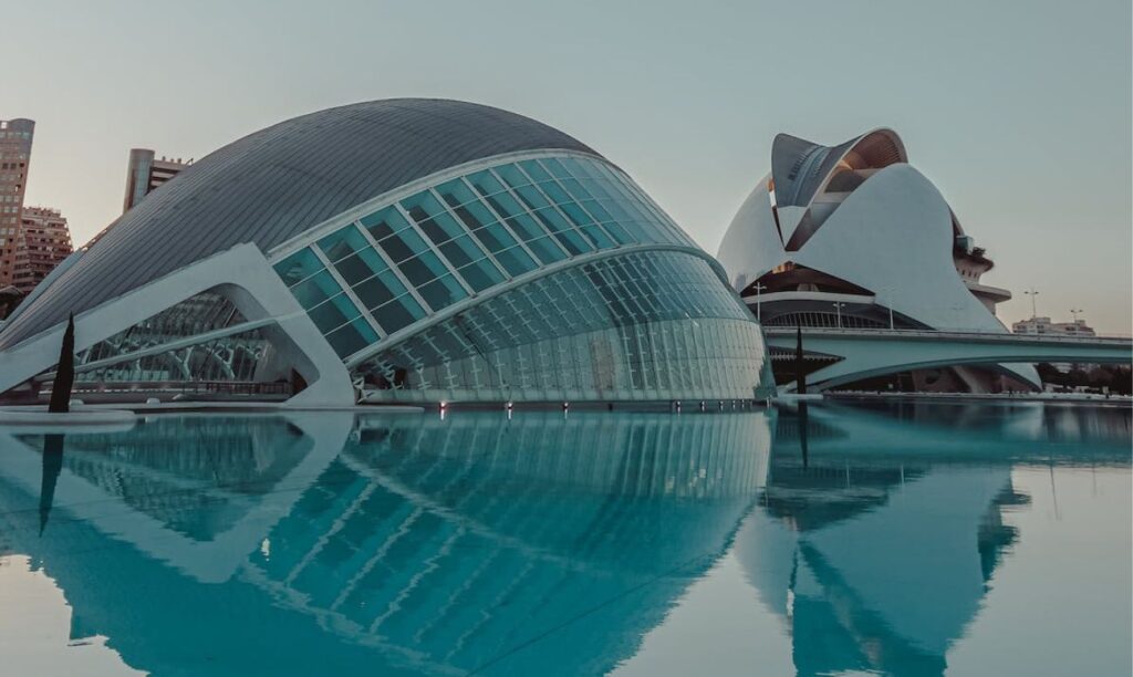 Explore this vast complex designed by Santiago Calatrava, home to Hemisfèric, Palau de les Arts Reina Sofía, Umbracle, Príncipe Felipe Science Museum, and Oceanogràfic.
